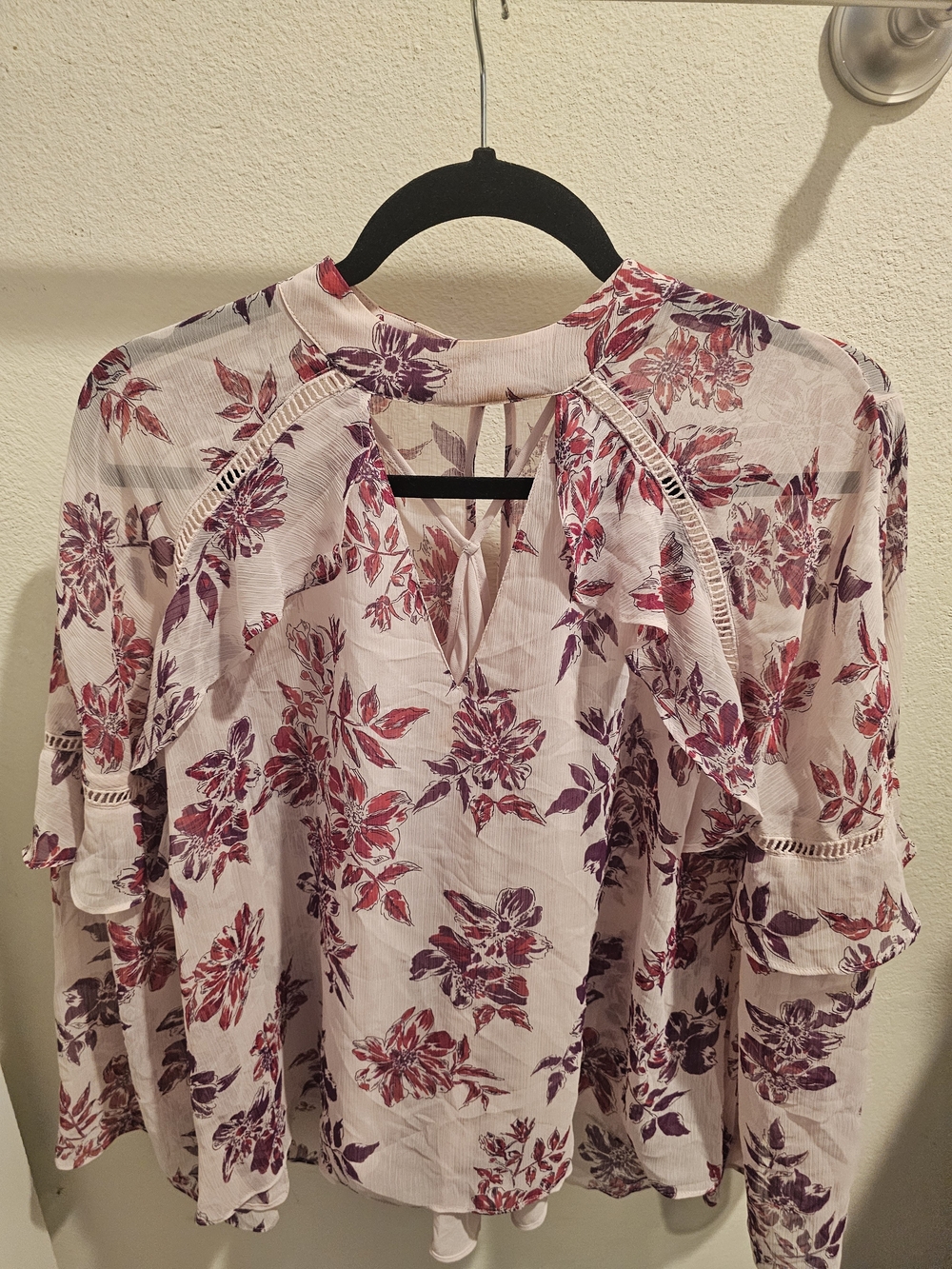 Express Blush Floral Tie-Back Blouse with Plum & Rose Print
